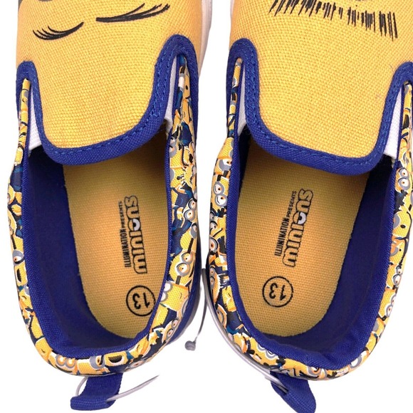 NEW Minions Canvas Slip On Shoes Sneakers Kids Unisex Boys Girls 13 - Picture 5 of 7